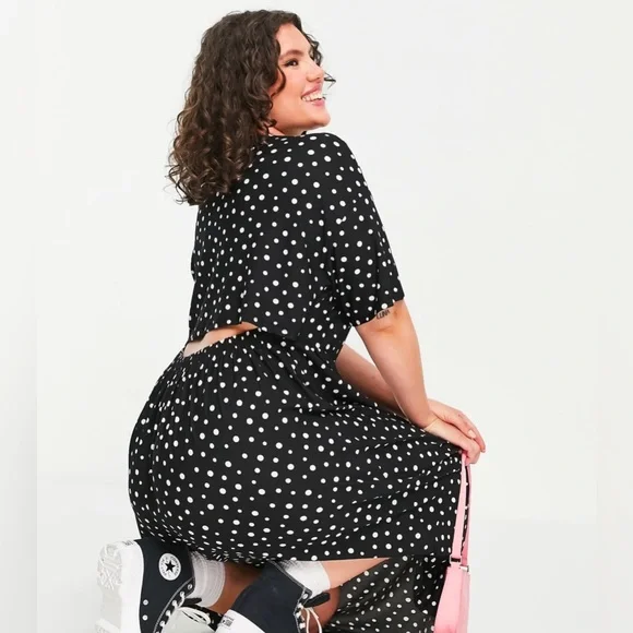 ASOS Wednesday's Girl Curve Relaxed Midi Smock Dress - Picture 4 of 4